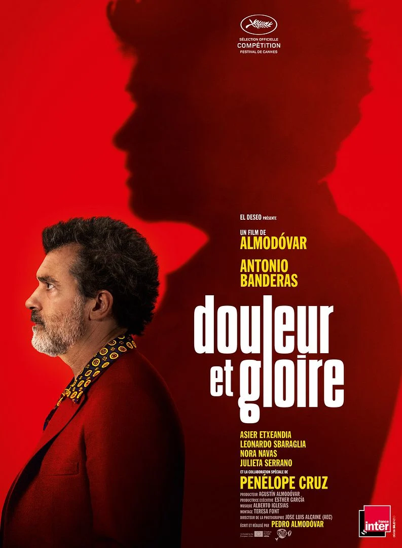 Movie poster for "Douleur et Gloire" directed by Pedro Almodóvar featuring Antonio Banderas
