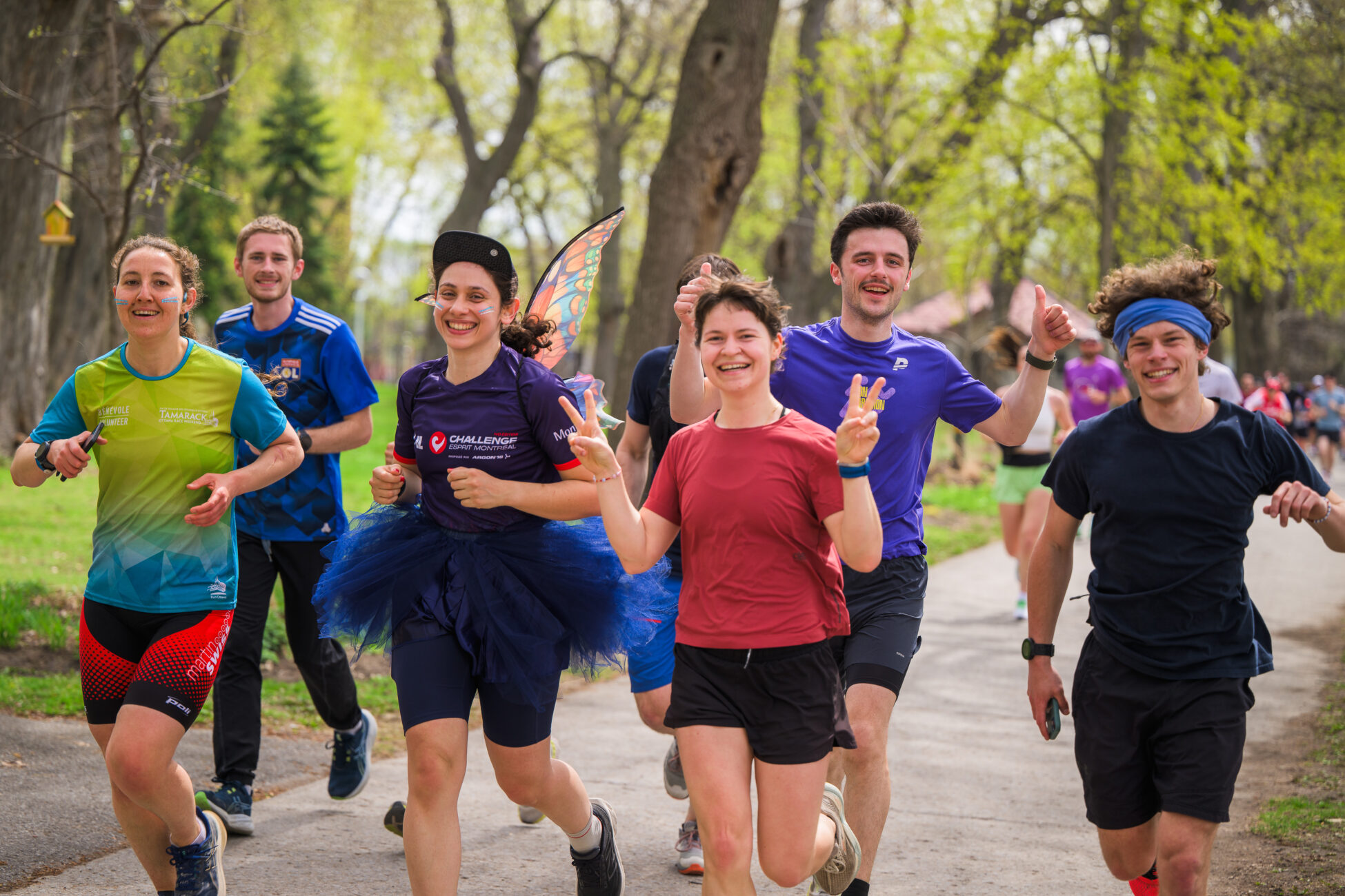 People running with campus coach app in Quebec